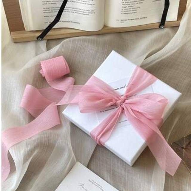 SHEIN Metallic Shimmer Satin Ribbon,High-End Floral Bouquet Tying Gift Wrapping Sash Ribbon For Birthday, Valentine&#39;s Day, Mother&#39;s Day, Holiday Gifts, Wedd