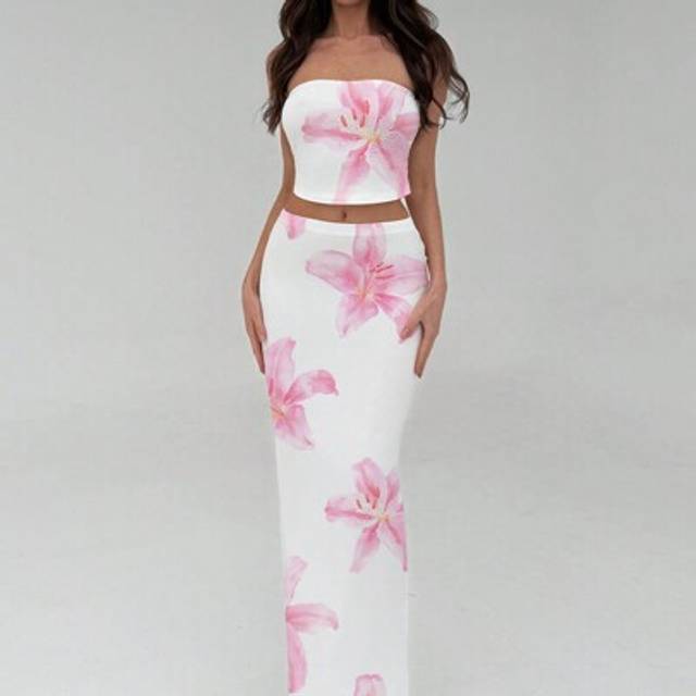 Aloruh 2pcs Spring Elegant Sexy Fitted Pink Lily Floral Print Y2K Cropped Tube Top And Skirt Set, Suitable For Spring Break/Beach Vacation, Valentine&#39;s Day R