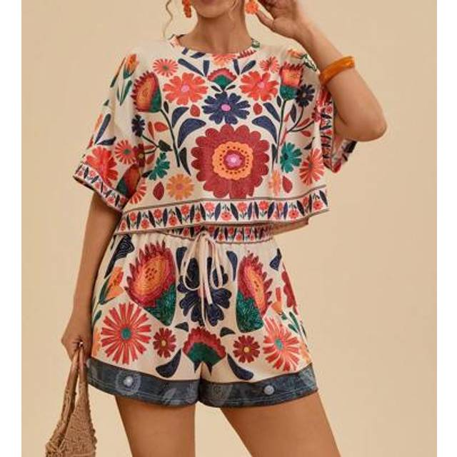 Travachic 2pcs/Set Plus Size Women Tropical Floral Print Round Neck Cut-Off Tee Shirt And Shorts Set, Casual Resort Wear,Vacation Outfits Woman