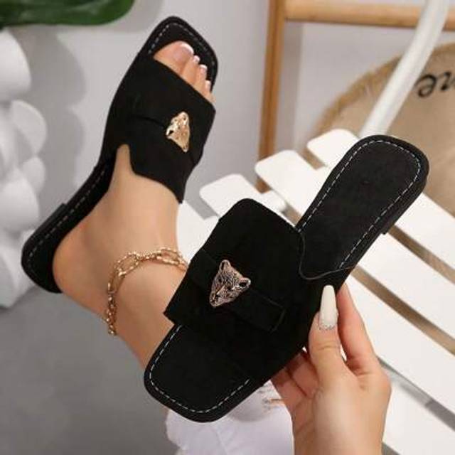 SHEIN Women&#39;s Square Toe Leopard Head Flat Slip-On Sandals, Fashionable Summer New Black Beach Shoes, Elegant Casual Versatile Women&#39;s Flat Slide Slippers