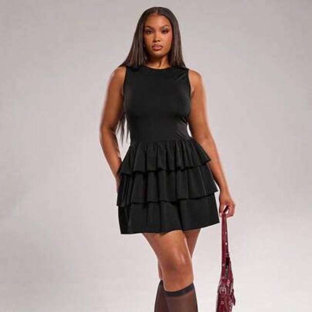 SHEIN Plus Size Women Summer Ruffled Hem Short Dress, Elegant Dress Suitable For Daily Commute, Vacation, Summer, Young & , Y2K Baddie, Beach Holiday, Gradu