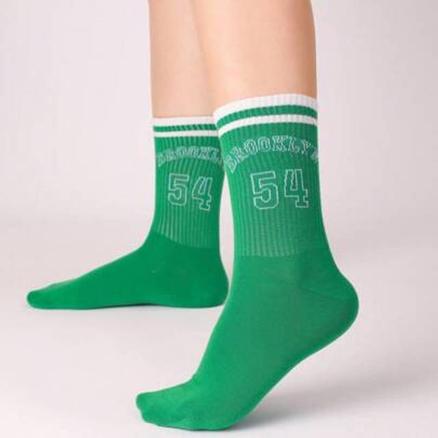 SHEIN 1 Pair Brooklyn Pattern Athletic Style English Jacquard Mid-Calf Socks For Women