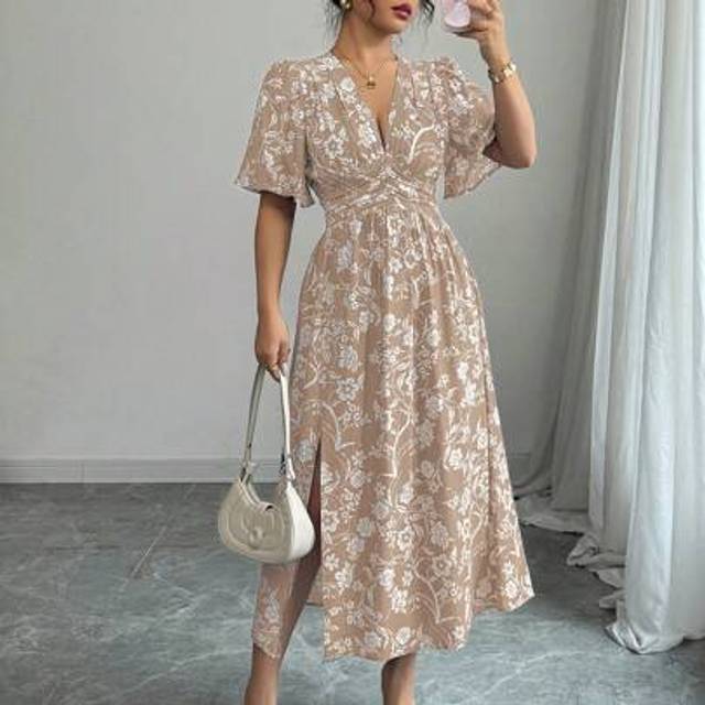 Calvaya Women&#39;s Elegant Bohemian Style Holiday Maxi Dress With Pleated Waist Tie, Shirred, Back Waist Tie, A-Line Hem, Side Slit, Bell Sleeves, Spring/Summer