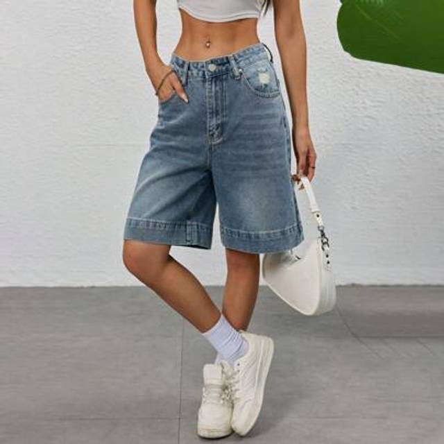 SHEIN American Casual Loose Straight Leg Ripped Washed Blue Denim Shorts Women, Loose Shorts With Design, Spring/Summer