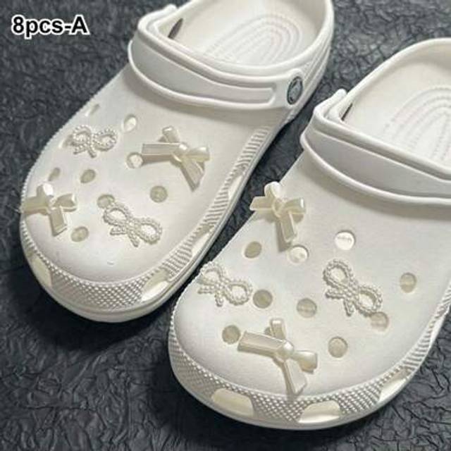 SHEIN 8pcs Sweet Cute Girly Charms Designer Elegant Vintage Pearl Bow Shoe Jewelry,DIY Flower Shoe Charms For Hole Shoes