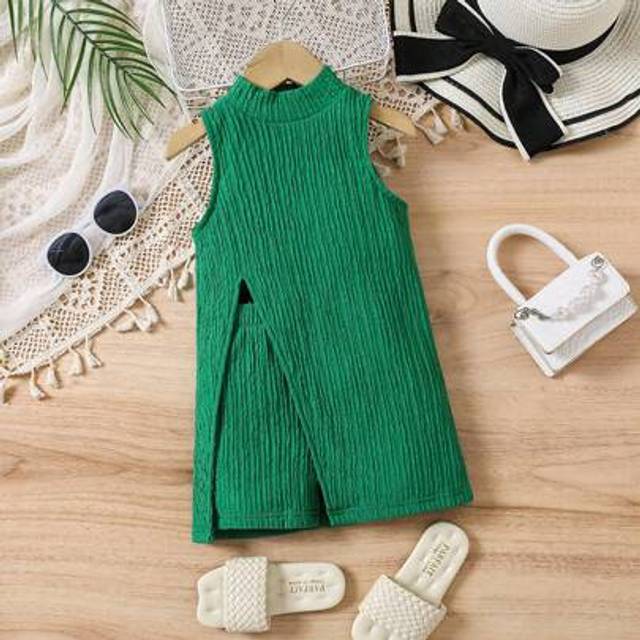 SHEIN 2pcs/Set Young Girl Plain Round Neck Side Split Hem Top & Shorts Set