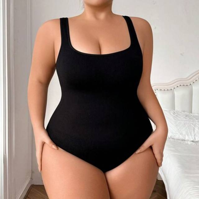 SHEIN Plus Size Women Seamless Waist Cincher Bodysuit With Thong Bottom, Shapewear