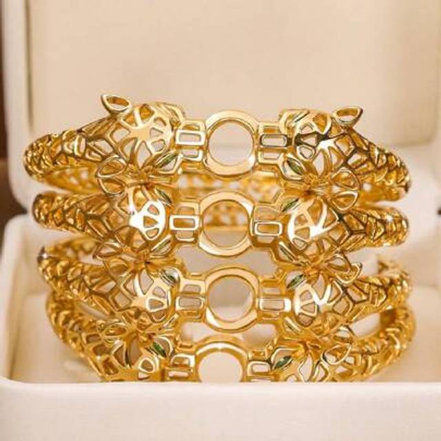 SHEIN 1/2/3 Pcs Fashion Classic Double Leopards Bracelet Plated 24K Gold, 60mm Diameters Open-Ended Leopard Bracelet, Suitable For Women Daily, Excluding Bo