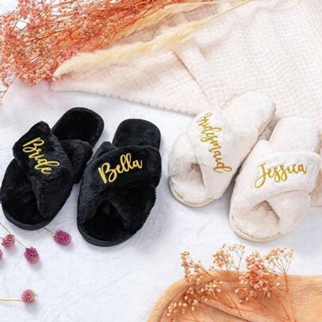 SHEIN 1 Pair Customized X-Shaped Plush Wedding Slippers, Bridesmaids Proposal, Bride Party Gift, Birthday Gift,Multi-Functional, Ornamental,Reusable,Breatha