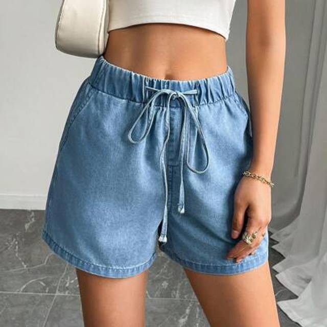 SHEIN Mobula Sound# Sexy Music Festival Versatile Casual Vacation Elegant Fashion Style Women&#39;s Elastic Waist Loose Blue Denim Shorts, Spring/Summer