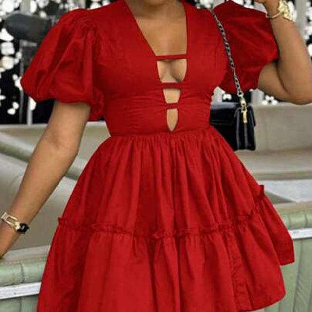 SHEIN Women&#39;s Plus Size V-Neck Lantern Sleeve Patchwork Ruched Hem A-Line Knee Length Black Dress