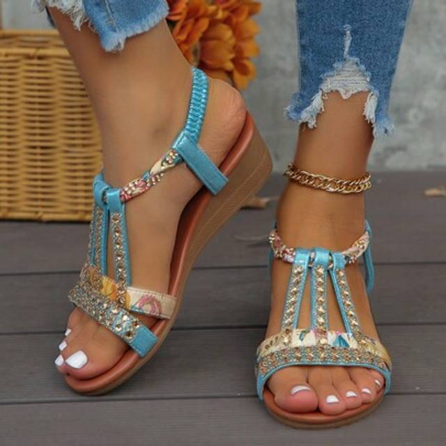 Tropiscape Summer New Arrival Women Crystal Sandals, Korean-Style Thick Bottom Wedge Heels, Fashionable & Versatile Open-Toe Beach Shoes Beach