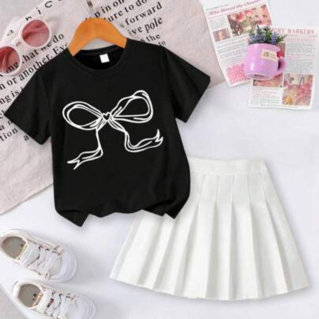 SHEIN Tween Girls 2 Pieces Set - Bow Print Crew Neck Short Sleeve T-Shirt & Pleated Skirt Outfit, Spring/Summer