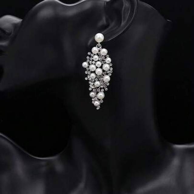 SHEIN 1 Pair Elegant Faux Pearl Rhinestone Hoop Earrings, Bridal Jewelry, Luxury Cluster Grape Design