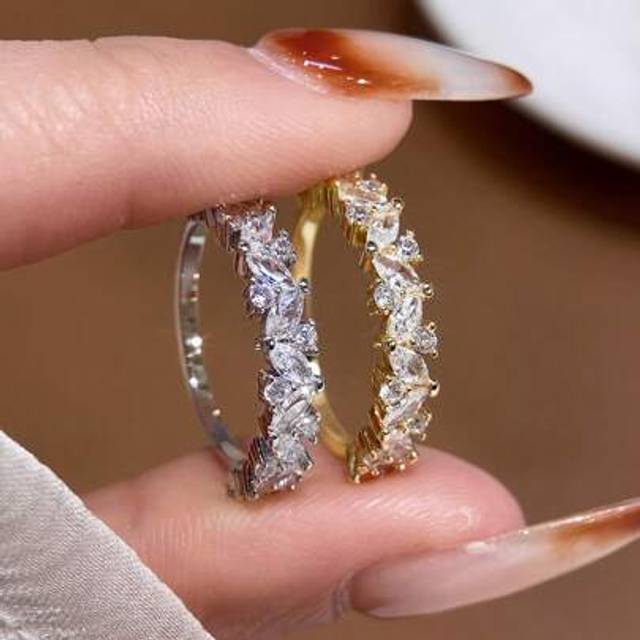 SHEIN 1 Pc Engagement Wedding Ring With Sparkling Diamonds 925 Sterling Silver Romantic Elegant Women&#39;s Wedding Band Bridal Jewellery Gift