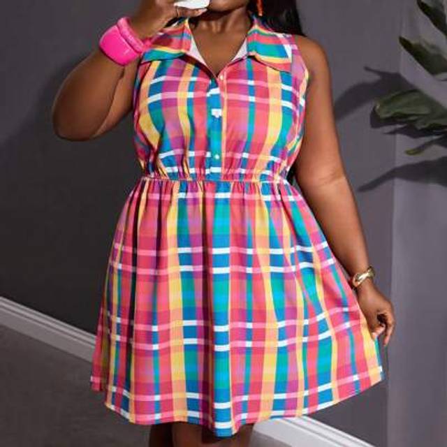 SHEIN CURVE PLUS Women&#39;s Plus Size Casual Sleeveless Plaid Shirt Collar Half Button Up Dress In Multicolor,Curve Plus ,Hoho VacationbeachÂOutfitsÂForÂWom