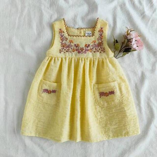 SHEIN Baby Girl Flower Embroidered Double Pocket Loose Casual Cute Sleeveless Dress, Suitable For Everyday Wear In Summer