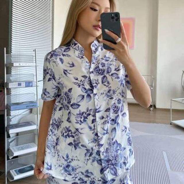 SHEIN Teen Girls Vintage Floral V-Neck Front Open Short Sleeve Straight Leg Pajama Set, 2pcs Comfy Lounge Sleepwear