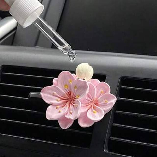 SHEIN 1pc Creative Cartoon, Cute & Fashionable, Personalized, Practical Car Vent Diffuser, Natural Rattan Reed Car Air Freshener Refill Kit, Car Decor Acces
