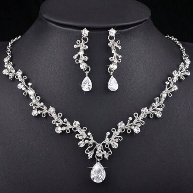 SHEIN 3pcs/Set Bridal Earrings Necklace Set, Wedding Decorations Wedding Dress Accessories, Luxury Shiny & Brightening For Party