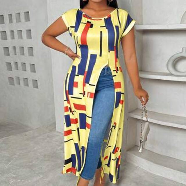 SHEIN Women&#39;s Summer Geometric Printed Round Neck Short Sleeve Casual Long T-Shirt With Side Slit Hem
