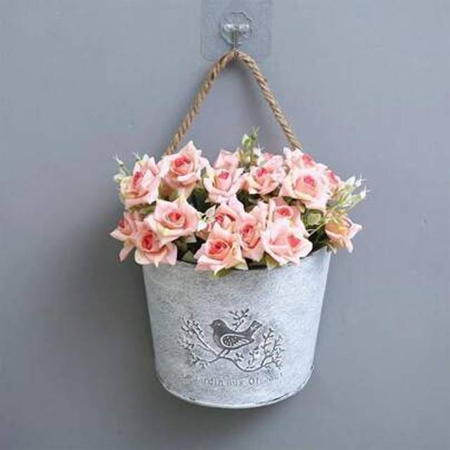 SHEIN Rustic Iron Wall-Mounted Flower Pot, Vintage Wall Hanging Planter Basket, Iron Sheet Flower Pot For Home Garden Decoration