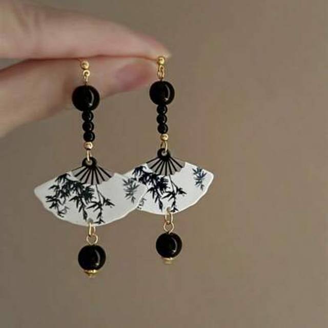 SHEIN Fashionable Retro Chinese Style Long Silver Needle Ink Painting Fan Shaped Resin Earrings For Women