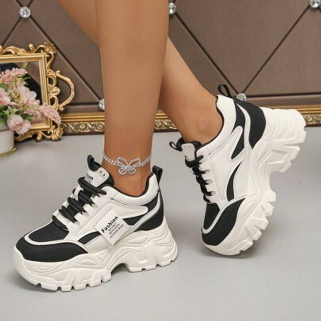 SHEIN Versatile Casual Outdoor Women&#39;s Shoes, Fashionable Lace-Up Ladies Wedge Platform Sneakers