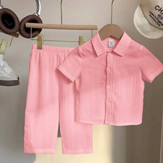 SHEIN 2pcs Baby Boy/Girl Spring/Summer/Autumn Solid Color Textured Jacquard Fabric Polo Collar Short Sleeve Top And Elastic Waist Long Pants Set, Casual & V