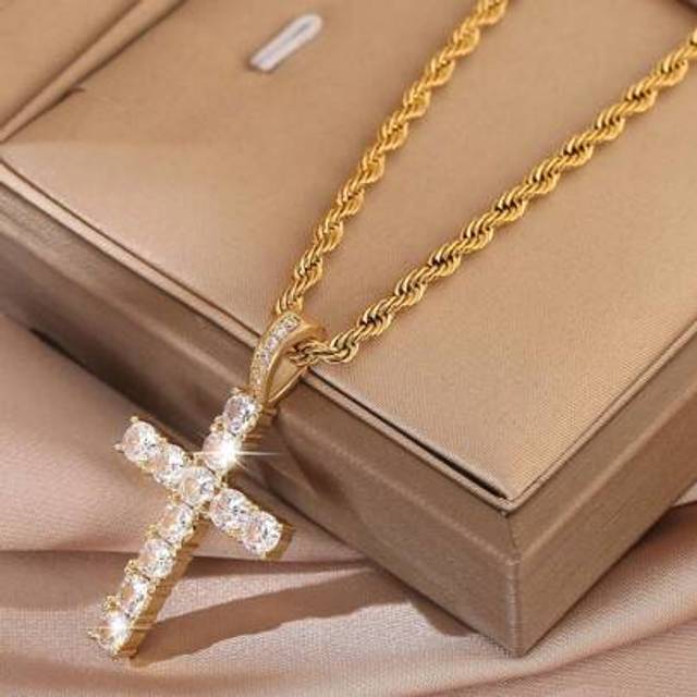 SHEIN 1 Pc Luxury Fashion Cross Pendant Necklace With Copper Inlaid Zirconia, 18K Gold Plated Stainless Steel Chain, Ideal Gift