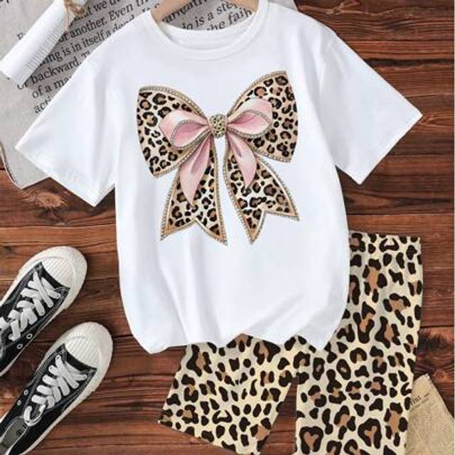 SHEIN 2pcs Tween Girls Leopard Print, Butterfly & Floral Pattern Casual Round Neck Short Sleeve T-Shirt & Leopard Print Fitted Shorts Set, Comfortable Loung