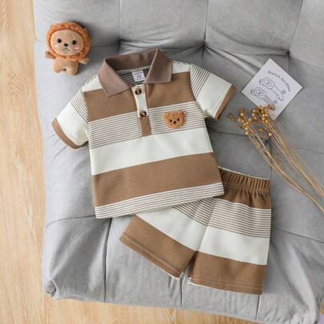 SHEIN Baby Boy Infant Casual Adorable Bear Embroidered Badge Asymmetrical Striped Short Sleeve Polo Shirt And Shorts Set, Suitable For Summer