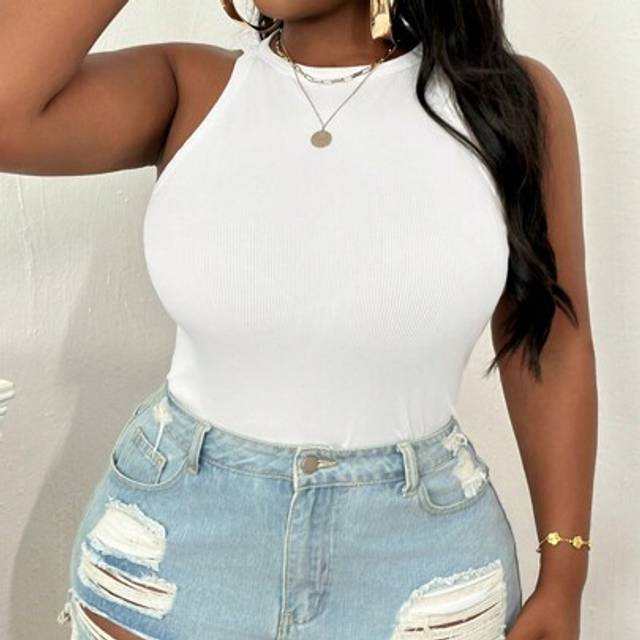 Slaydiva Plus Size Casual Fitted White Tank Top