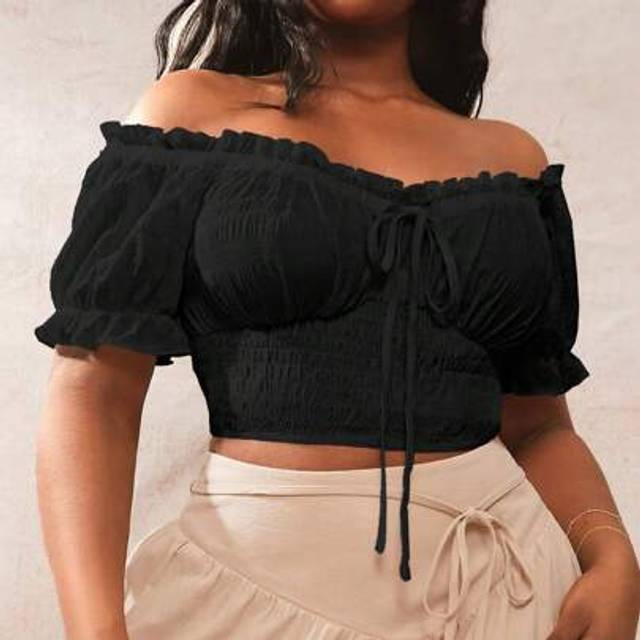 SHEIN Women&#39;s Plus Size Bohemian Solid Color Ruffle Off Shoulder Short Sleeve Blouse