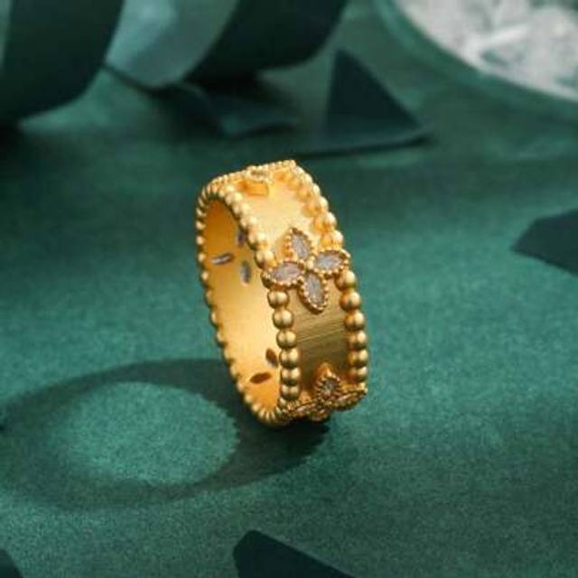 SHEIN 1pc High Quality 18K Gold Plated Brass & Cubic Zirconia European Luxury Sprayed Matte Classic Gem Ring, Ideal Gift For Women, Everyday Wear