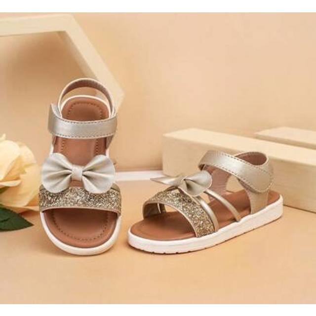 SHEIN 1 Pair Baby Girls Summer Flat Sandals, Sparkling Toe Cap And Bow Decor, Soft Sole Toddler Shoes