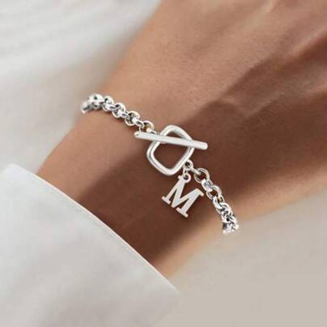 SHEIN 1pc Classic Stainless Steel Initial Silver Color Rectangle Toggle Clasps O-Chain Bracelets For Women