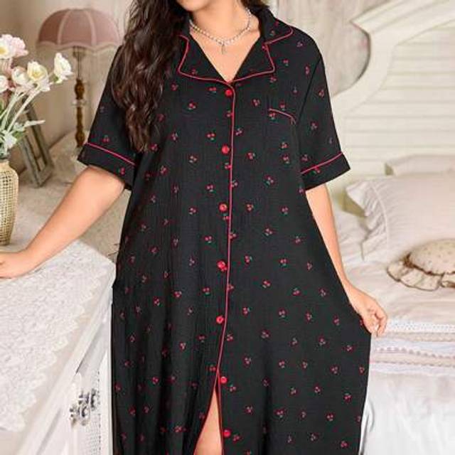 SHEIN Black & Red Contrast Cherry Print Plus Size Women&#39;s Open Front Nightgown Babydoll Holidayseason