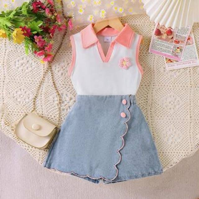 SHEIN 2pcs/Set Girls Cute Floral 3D Knitted Contrast Collar Sleeveless Top And Denim Ruffled Skort Summer Set