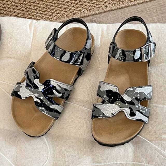SHEIN A Pair Of Children&#39;s/Girls&#39; Sandals Feature A Double-Strap Design On The Upper, Decorated With Silver And Black Camouflage Patterns, And Are Paired Wi
