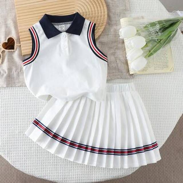 SHEIN 2pcs/Set Girls College Style V-Neck Knitted Buttoned Top And Pleated Mini Skirt Set, Suitable For School And Outings, All-Match Casual/Daily, Suitable