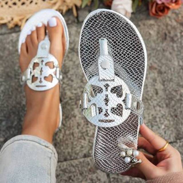 SHEIN Women Hollow-Out Design Wider Width Flat Sandals - Casual Versatile - New Summer Collection - Comfortable Casual - Daily Wear - Beach Holiday - Hollow