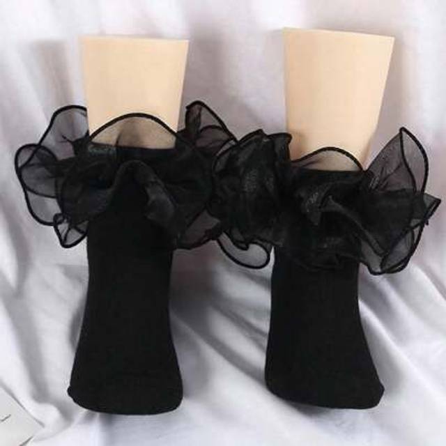 SHEIN 1 Pair Girls Solid Color Ruffle Trim Cute Ankle Socks For Everyday Wear