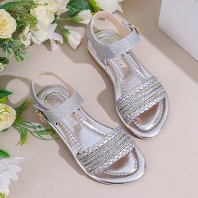 SHEIN 1 Pair Girls Sandals, Lightweight Soft-Sole, Handwoven Rhinestone Solid PU Open Toe Hook & Loop Flat, Fashionable & Versatile For Indoor/Outdoor, Back