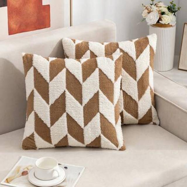 SHEIN 1pc Plush Rhombus Pattern Throw Pillow Cover, Fashion Style Suitable For Living Room, Bedroom, Outdoor, All Seasons