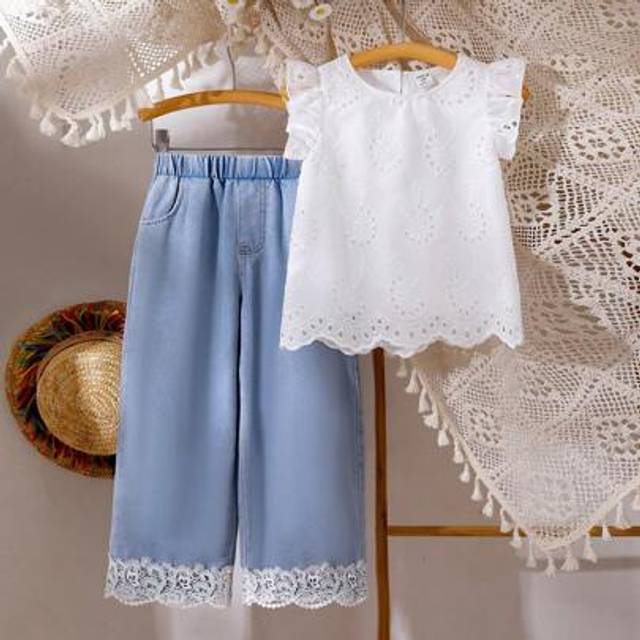 SHEIN Toddler Girls Fashionable Ruffle Trim Sleeveless T-Shirt And Denim Pants 2-Piece Outfit Set, Summer Children Jacquard Tank Suit