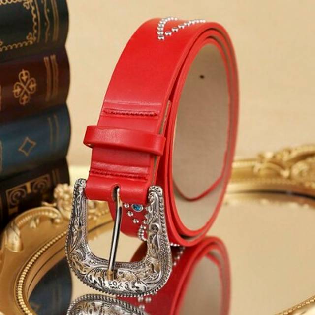 SHEIN 1pc Women&#39;s Red PU Metal Studded Belt, Fashion Versatile Bohemian Style Waist Belt, Suitable For Daily Use