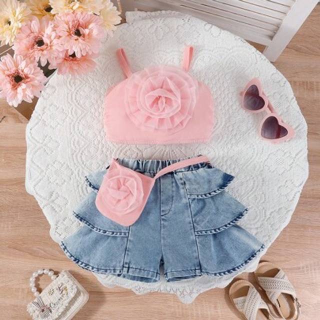 SHEIN 1 Set Baby Girl Stylish Sleeveless Top With Mesh Flower Decor, Paired With Blue Floral Trim Denim Shorts And Pink Waist Bag, Sweet Princess Fashion Ou