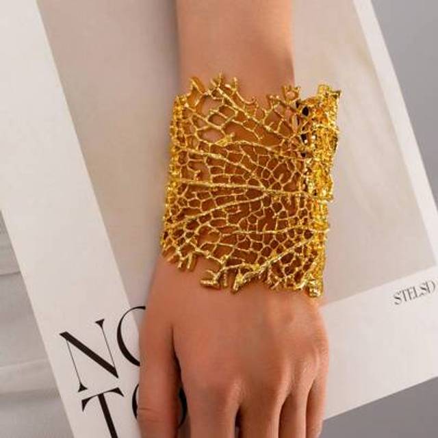 SHEIN 1 Pc Golden Color Coral Cuff Bangle Chunky Bracelet Sea Style Bracelets Summer Coral Jewelry For Women