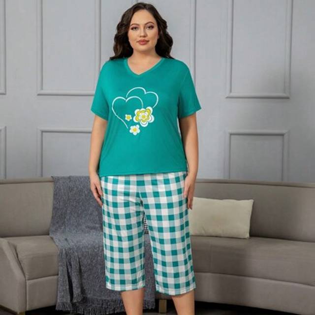 SHEIN Plus Size Women&#39;s Short-Sleeved Pajamas With A Blue Heart Pattern; A Two Pieces Set.
